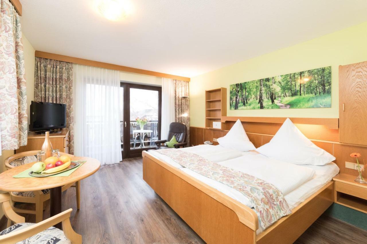 Hotel Garni Vier Jahreszeiten Bad Füssing Екстериор снимка