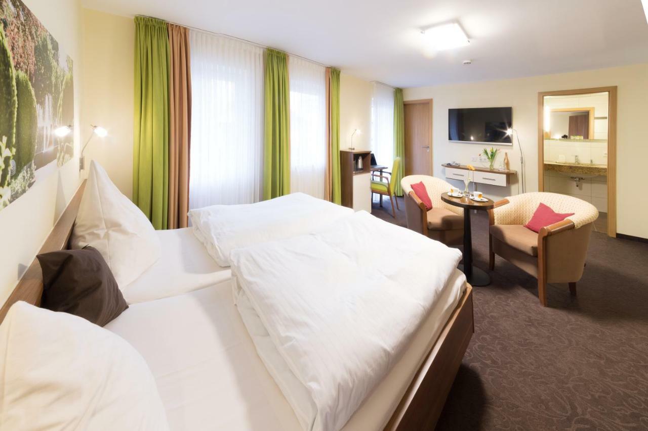 Hotel Garni Vier Jahreszeiten Bad Füssing Екстериор снимка