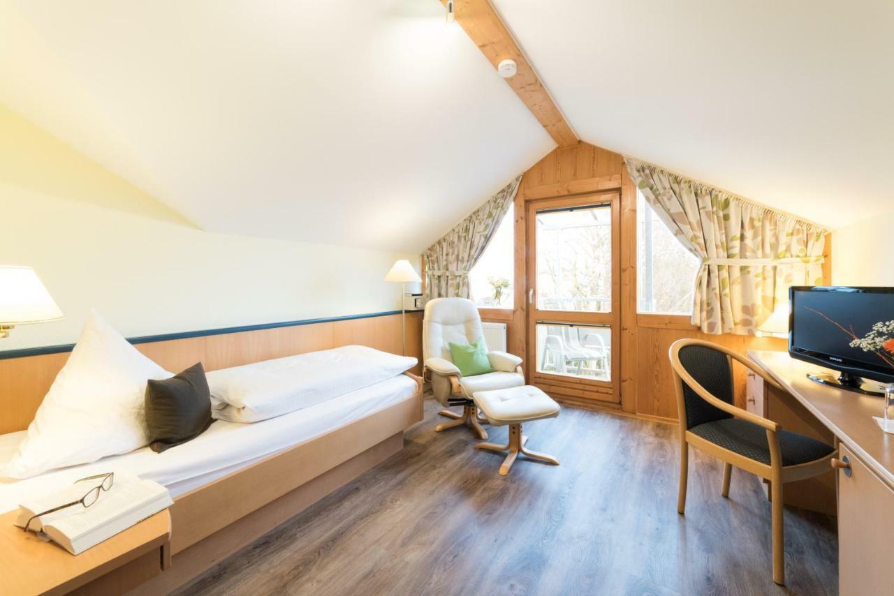 Hotel Garni Vier Jahreszeiten Bad Füssing Екстериор снимка